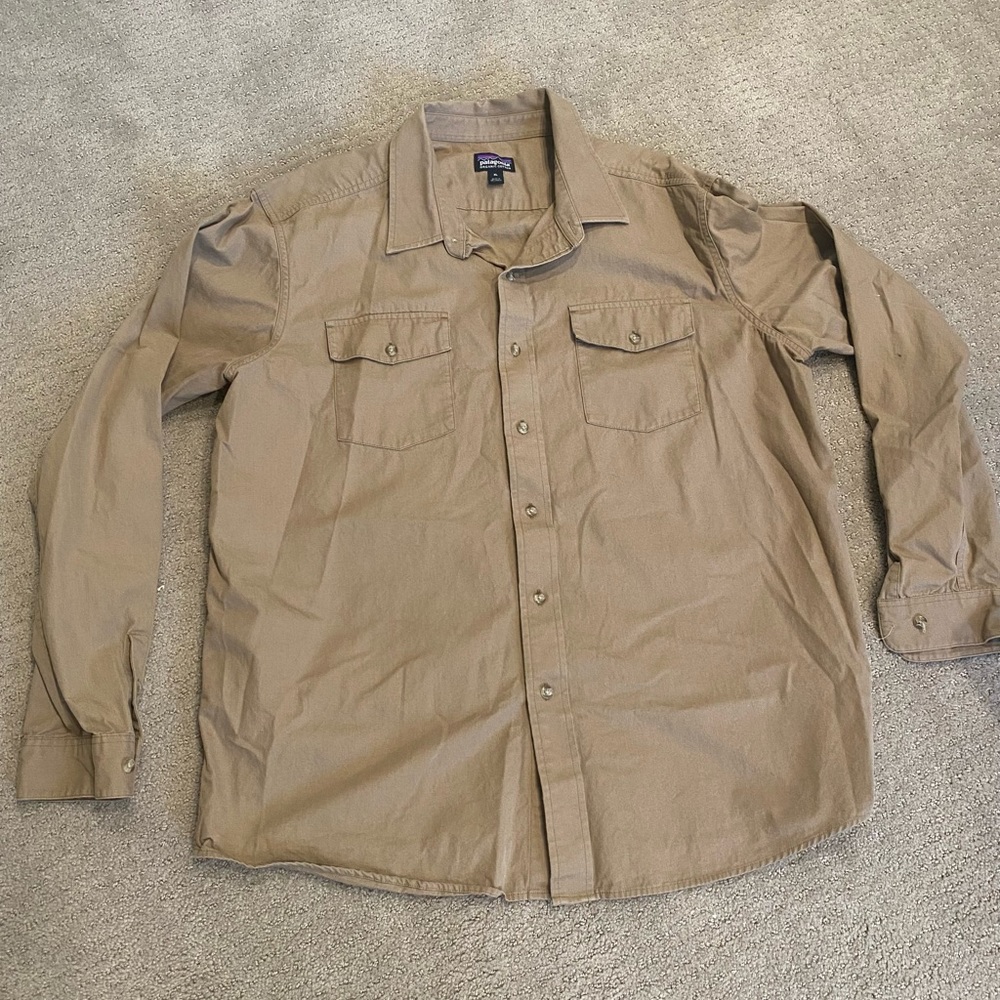 Men’s long sleeve button up